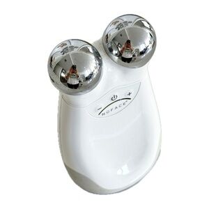NuFACE Facial Toning Device